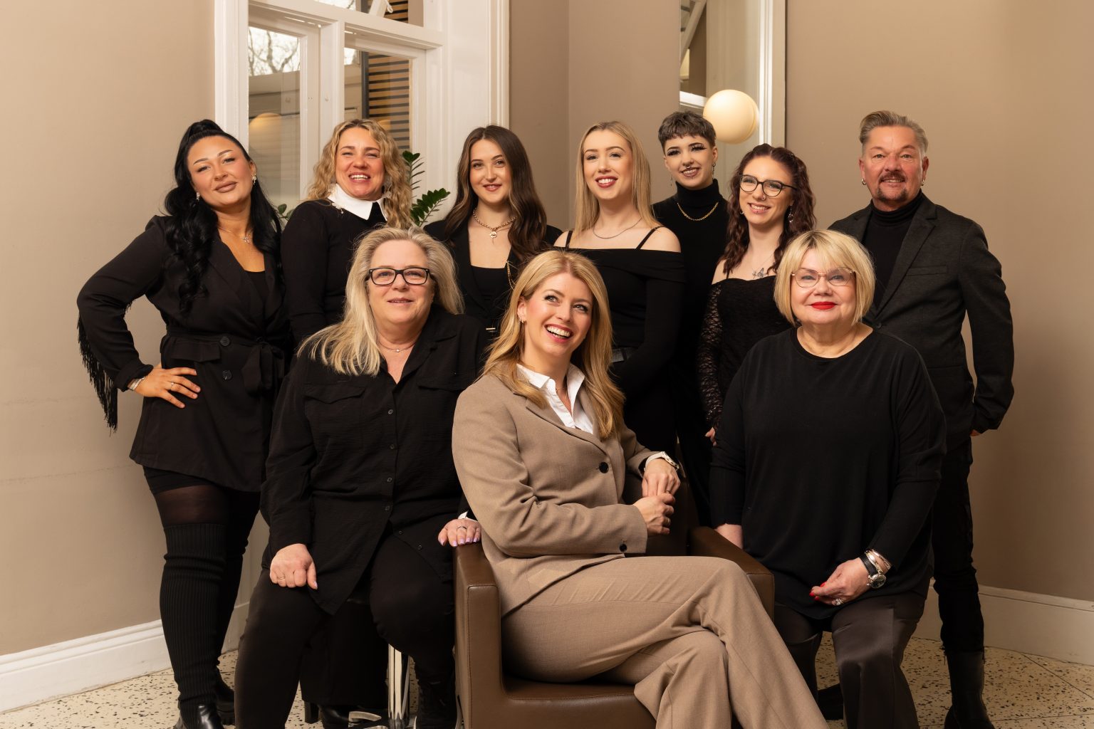 Das Team von LABEL22 – Hairdresser by Anna Zornsch im Salon in Kiel